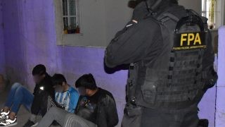 Detuvieron a nueve personas por vender droga en una casa usurpada en barrio Parque Ituzaingó | Córdoba