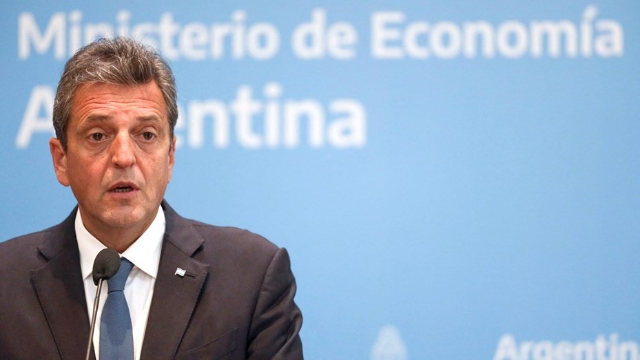 Los planes sociales serán "programas de inclusión laboral" y habrá más controles | Política y economía