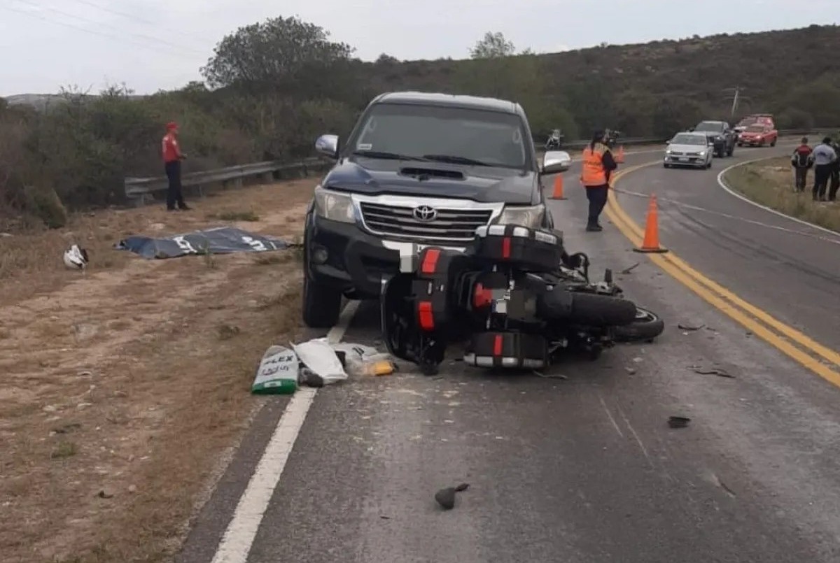 Accidente fatal en las Altas Cumbres entre una camioneta, un auto y una moto | Córdoba