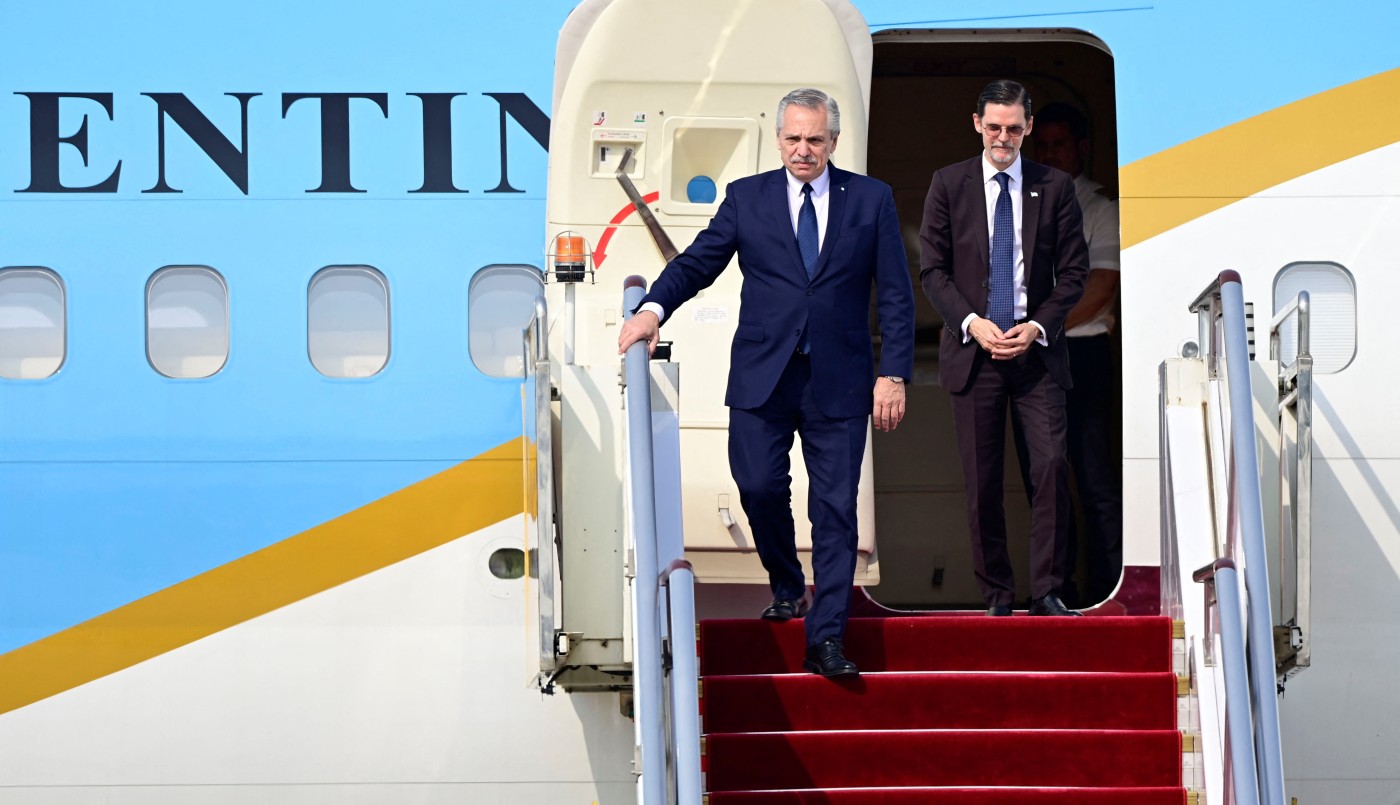 Alberto Fernández criticó al gobierno y anunció que viajó a España a pasar las fiestas | Política y economía