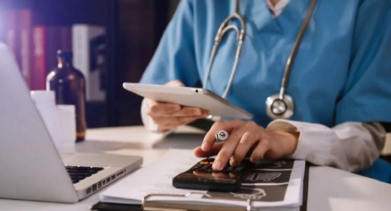 Las prepagas analizan implementar planes "low cost" para evitar la pérdida masiva de afiliados | Actualidad