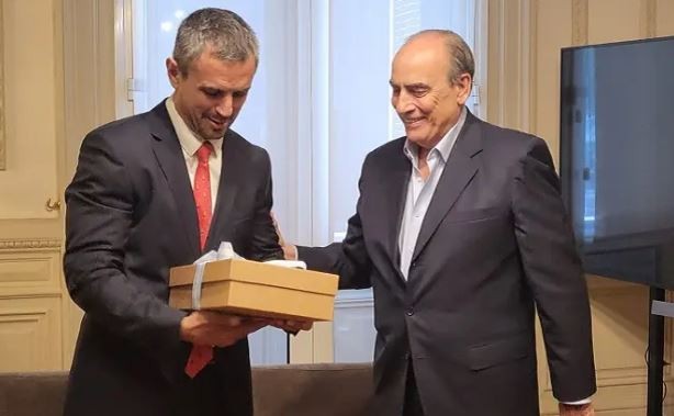 Francos llevó a Diputados una versión corregida de la Ley Ómnibus y se reúne con Martín Menem | Política y economía