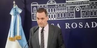 Adorni responsabilizó de los incidentes en el Congreso a "incivilizados alentados por la izquierda" | Política y economía