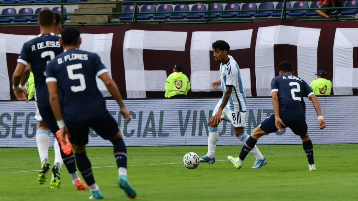 Argentina empató en el último minuto ante Paraguay y tendrá que vencer a Brasil para clasificar a los Juegos Olímpicos | Deportes