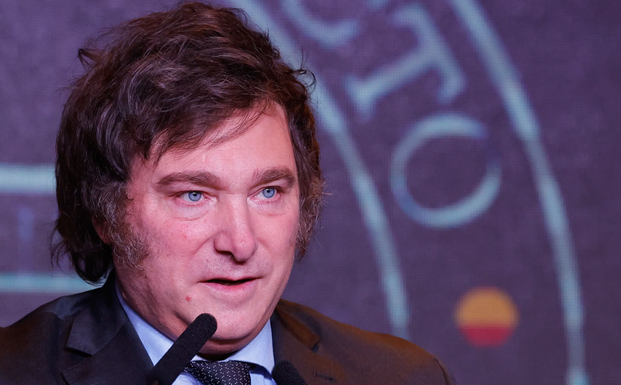 El Gobierno seguirá compensando a los jubilados y no los dejará "de garpe", prometió Milei | Política y economía