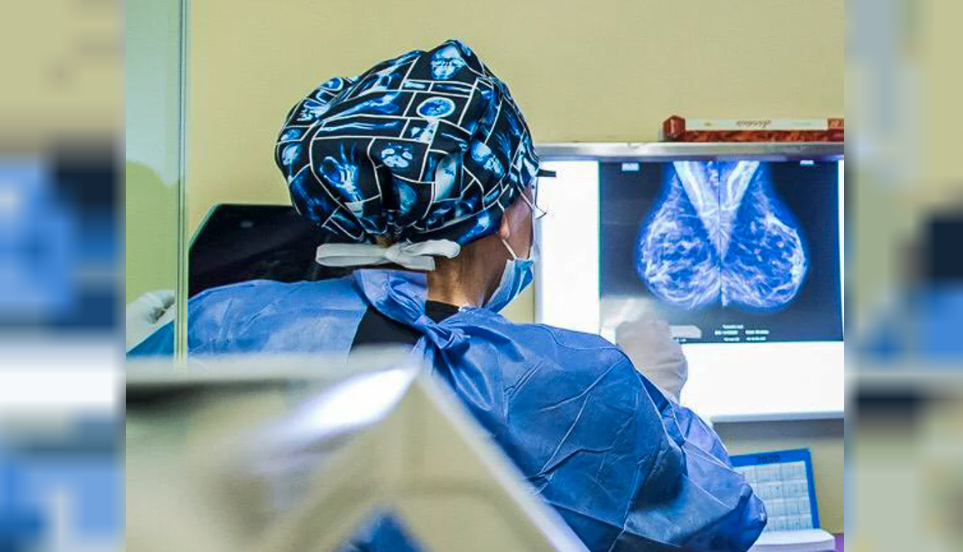 Desarrollaron un test de saliva que detecta el cáncer de mama en 5 segundos | Internacionales