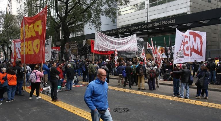 Fracasó la reunión por el salario mínimo y el Gobierno determinará el aumento por decreto | Política y economía