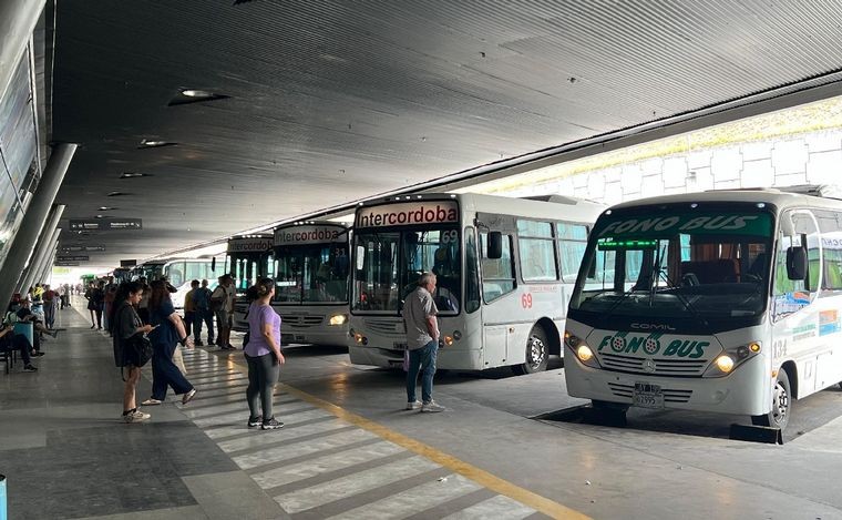Desde el martes, aumenta un 44,3% el boleto del transporte interurbano en Córdoba | Córdoba