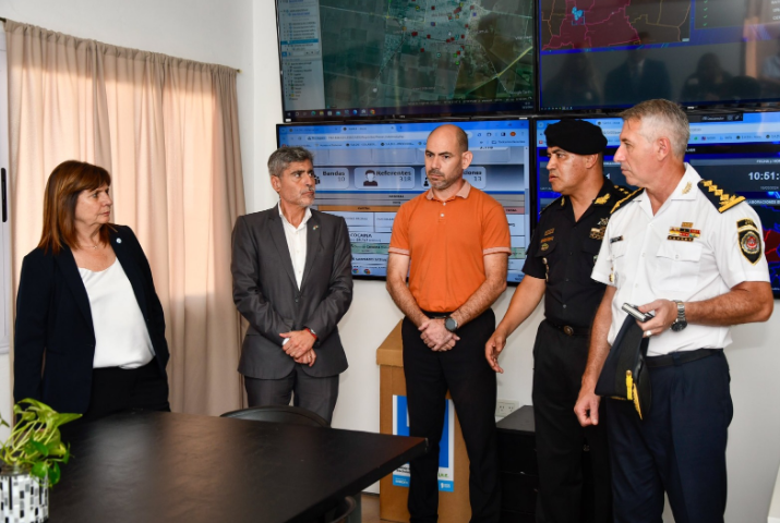 De visita en Córdoba, Bullrich recorrió la sede de la Fuerza Policial Antinarcotráfico | Córdoba
