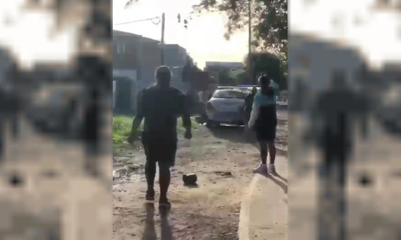 Una nena de 5 años está en grave estado tras ser baleada durante una pelea vecinal | Actualidad