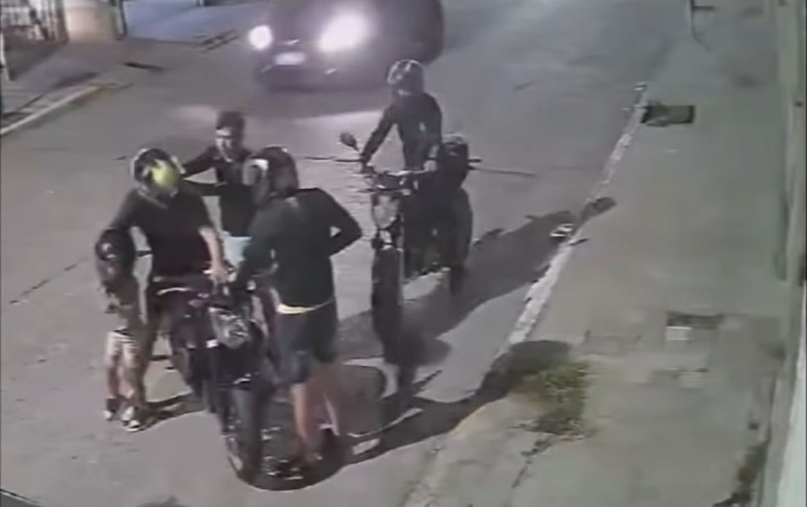 Córdoba: le apuntaron en la cabeza a un padre y su hijo para robarle la moto | Córdoba