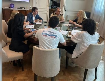 El festejo de Karina Milei en Casa Rosada por su cumpleaños y el saludo de Milei | Política y economía