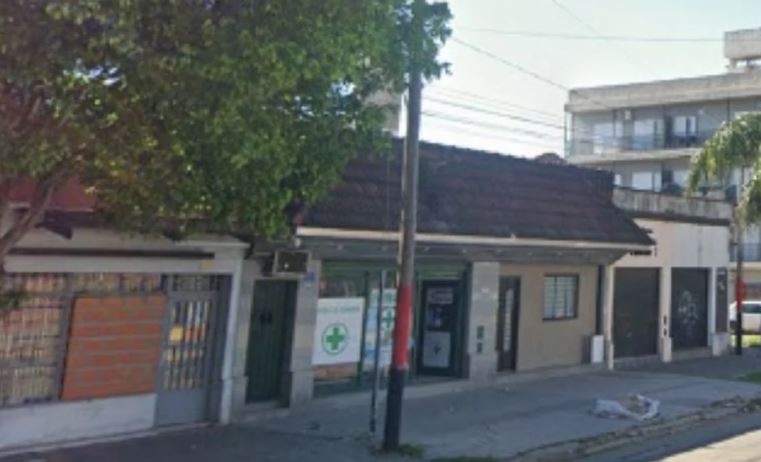 Balearon una farmacia en Rosario: se registraron más de 10 disparos | Actualidad
