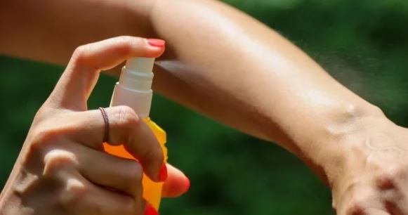 Pide $42.000 por repelente crema y la publicación se le llenó de insultos: la explicación del vendedor | Actualidad