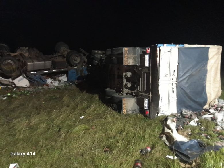 Dos camiones impactaron de frente en Córdoba | Córdoba