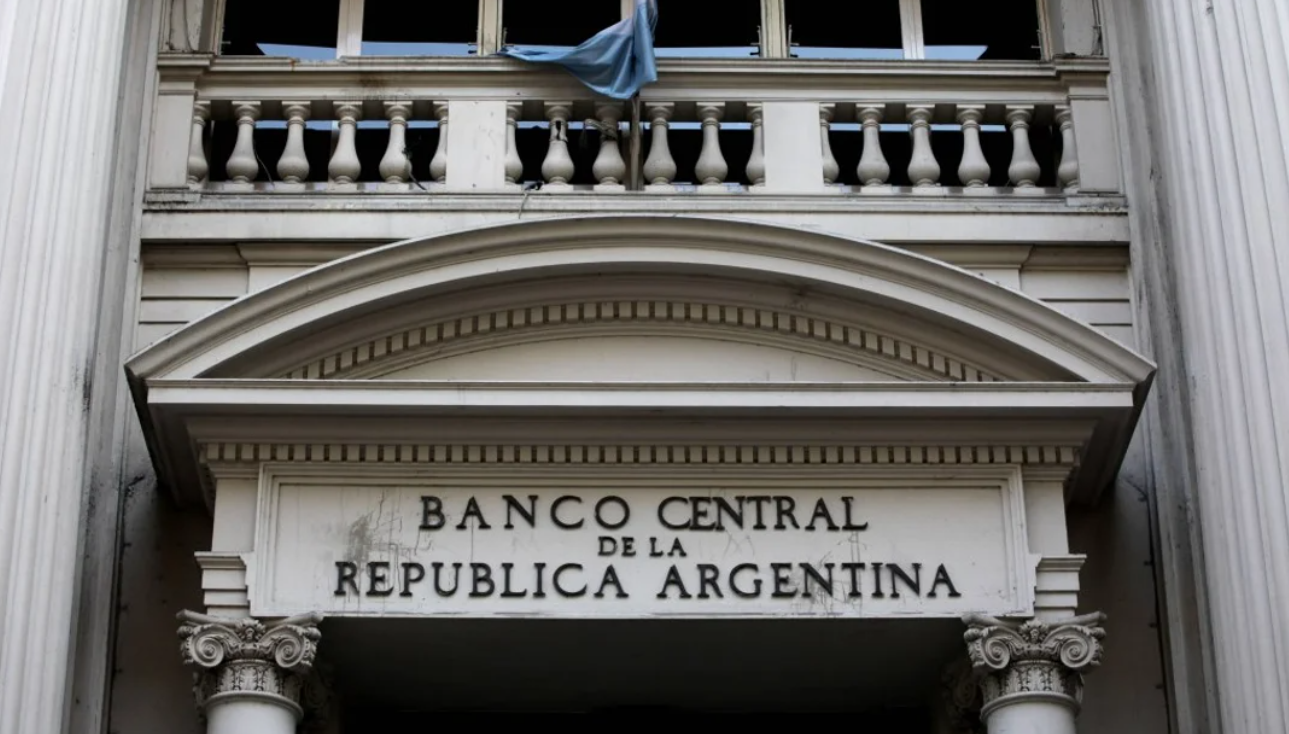 El Banco Central volvió a recortar la tasa de interés de referencia y la ubicó en 70% | Actualidad