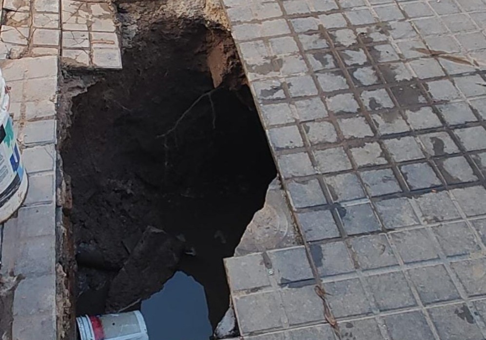 Córdoba: una mujer sufrió heridas tras caer en un pozo en la vereda | Córdoba