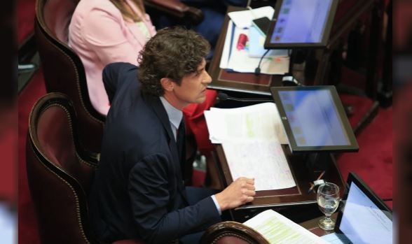 Lousteau y Yacobitti, denunciados por presunta venta de informes económicos al Congreso | Política y economía