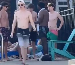 Discriminación y racismo: le prohibieron entrar a la pileta por su tono de piel y terminaron a los golpes | Internacionales