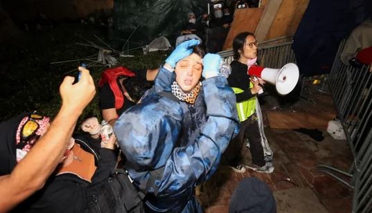 Máxima tensión en Estados Unidos por las protestas en las universidades y la orden policial de desalojar | Internacionales