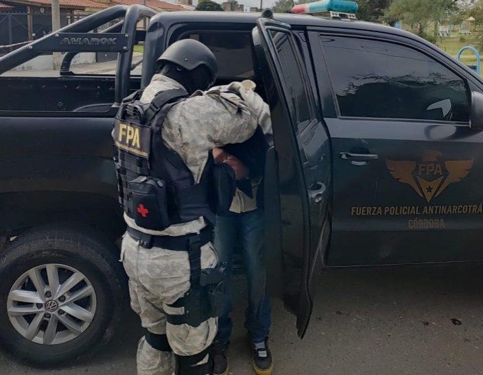 FPA incautó un revólver en Villa Posse: un detenido por infracción a Ley de Estupefacientes | Córdoba