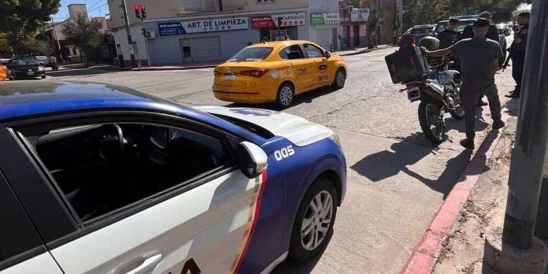 La Guardia Urbana y la Policía atraparon a un ladrón que robó un celular | Córdoba