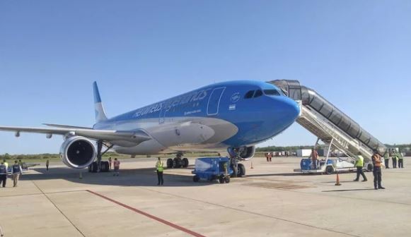 Aerolíneas Argentinas advirtió que los vuelos de este lunes podrían cambiar de horario | Actualidad