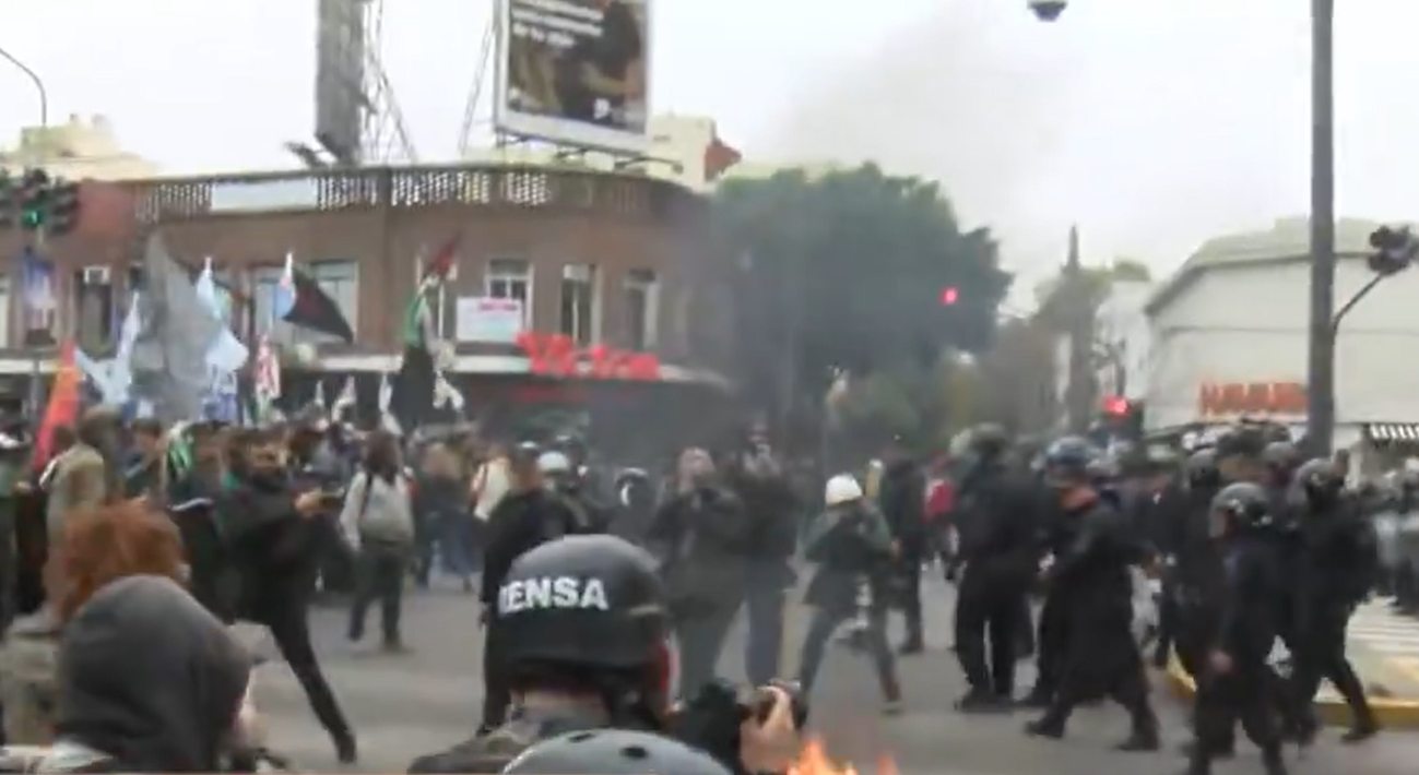 Tensión en la protesta de organización sociales a la Quinta de Olivos | Política y economía