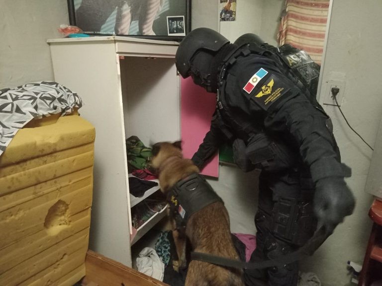 Detuvieron a un hombre que vendía drogas junto a su pareja y su hija | Córdoba