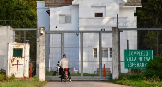 Se fugaron ocho adolescentes de un instituto de menores en La Plata | Actualidad