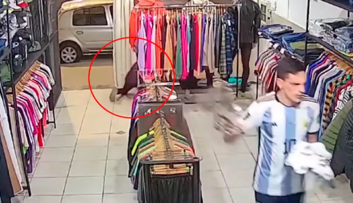 San Vicente: delincuentes utilizan a una menor para robar en tiendas de ropa | Córdoba