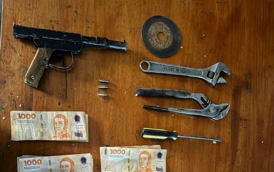Detuvieron a dos hombres con armas caseras y autopartes | Córdoba
