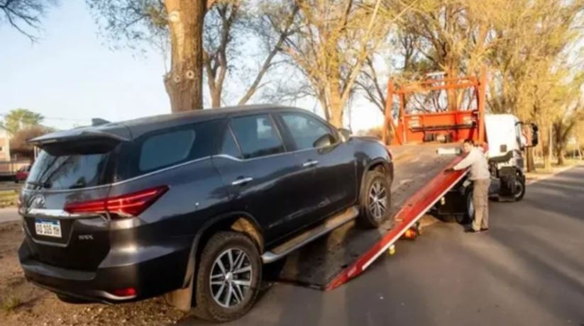 Grúas: el Gobierno dio marcha atrás y las aseguradoras podrán seguir brindando el servicio | Actualidad