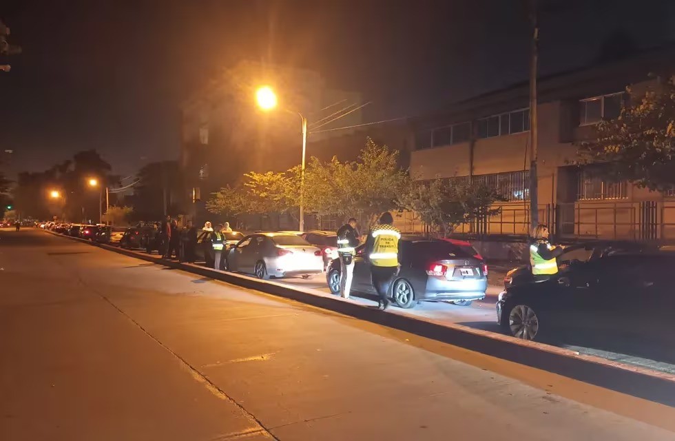 Secuestraron más de 60 vehículos en un megaoperativo nocturno en la zona sur de Córdoba | Córdoba
