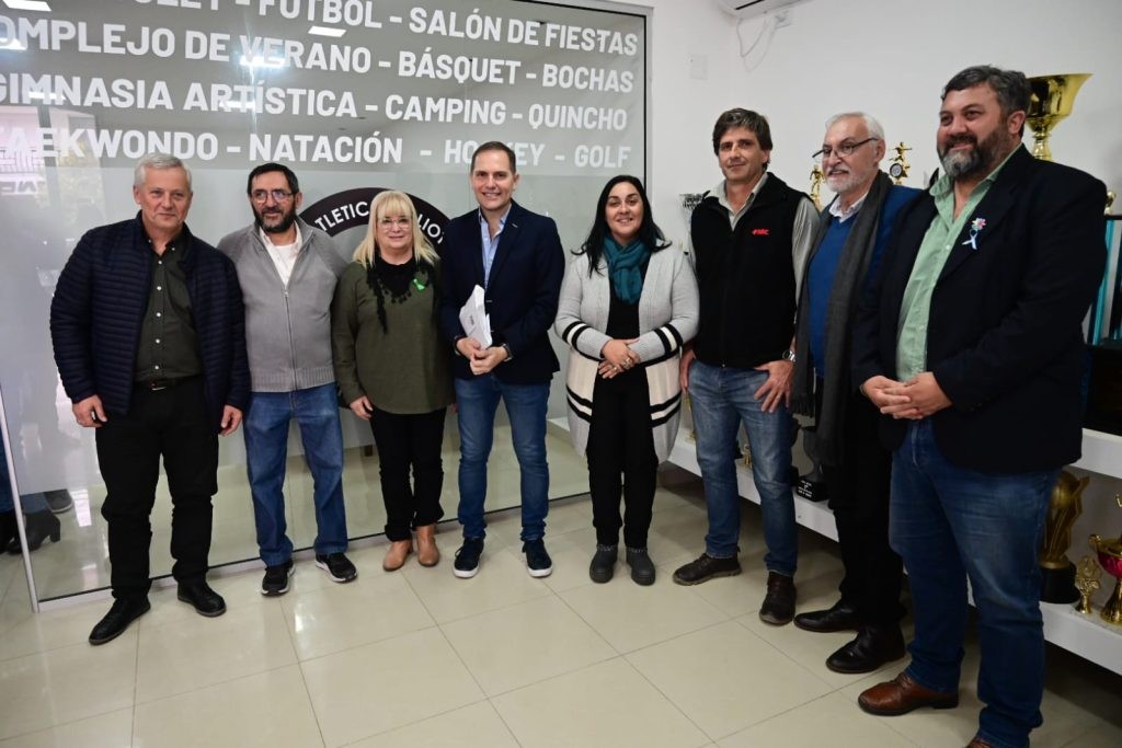 Gill se reunió con intendentes y cooperativistas de Juárez Celman | Córdoba