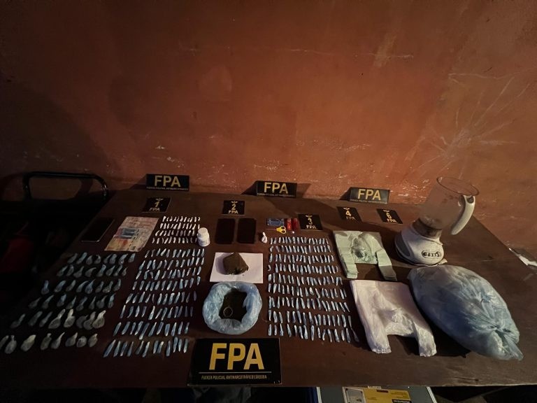 Córdoba: se desbarató una banda familiar que comercializaba estupefacientes las 24 horas en el barrio San Lucas | Córdoba