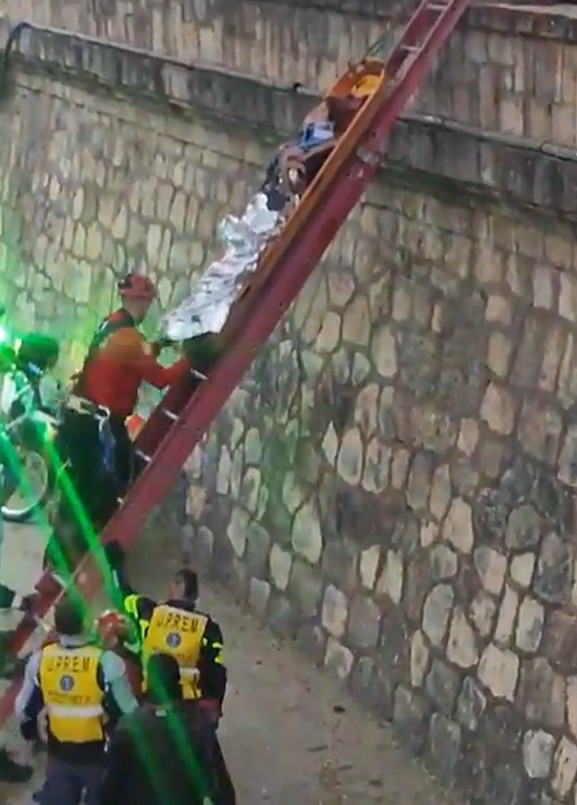 Una chica de 15 años cayó al cauce de La Cañada y fue trasladada al Hospital de Urgencias | Córdoba