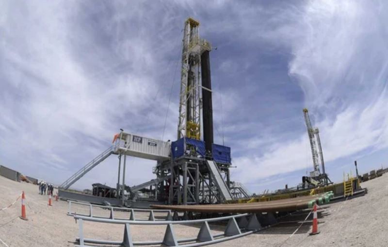 Dos provincias pugnan por una inversión millonaria que promete generar divisas a una escala inédita | Actualidad