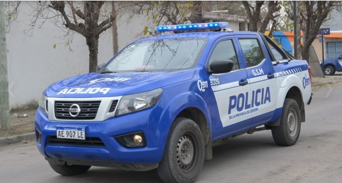 Cinco menores detenidos luego de robar un celular y prendas de vestir en Córdoba | Córdoba