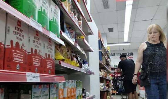 Recesión: el consumo cayó al nivel más bajo en dos décadas y cerraron casi 400 mil cuentas sueldo | Actualidad