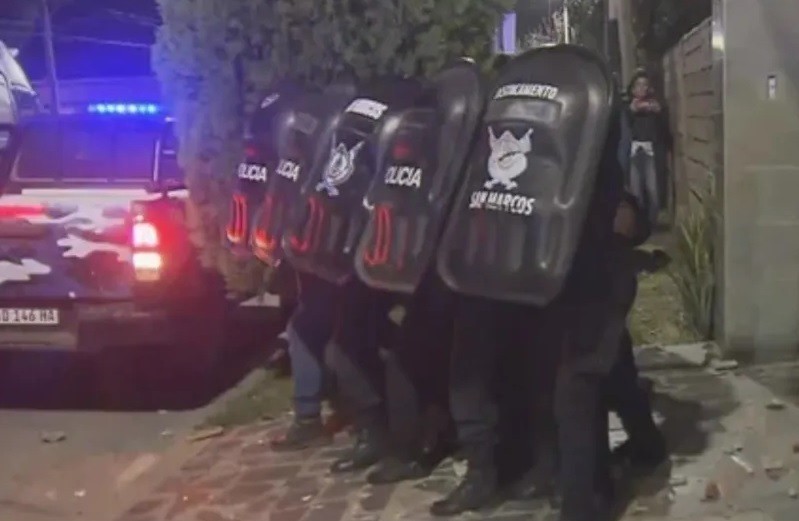 Caso Loan: trasladaron a Laudelina en medio de serios incidentes, con piedras y gases lacrimógenos | Actualidad