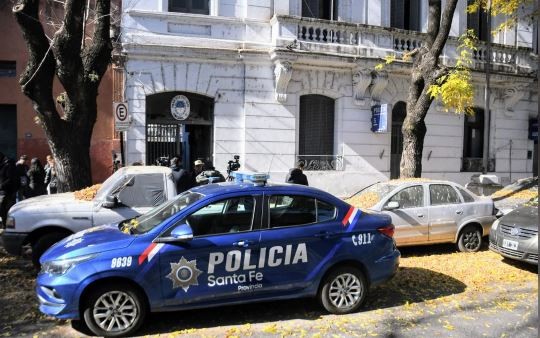 Se fugaron cinco presos de una comisaría en Rosario | Actualidad