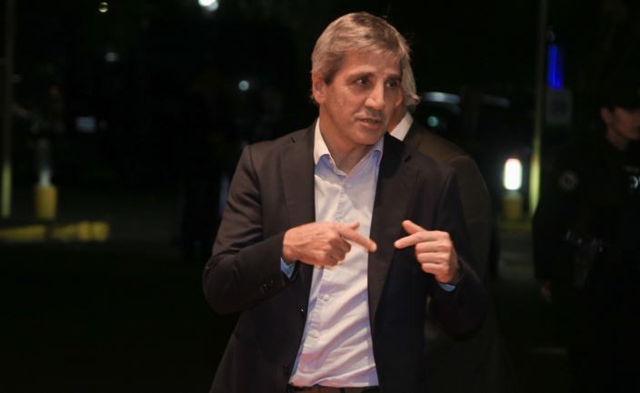 Ante un mercado que suma interrogantes, Caputo intentó llevar tranquilidad en la reunión de Gabinete | Política y economía