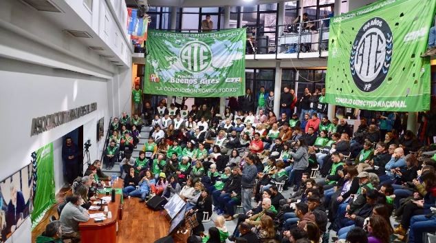 Estatales hacen paro y olla popular en Plaza de Mayo | Política y economía