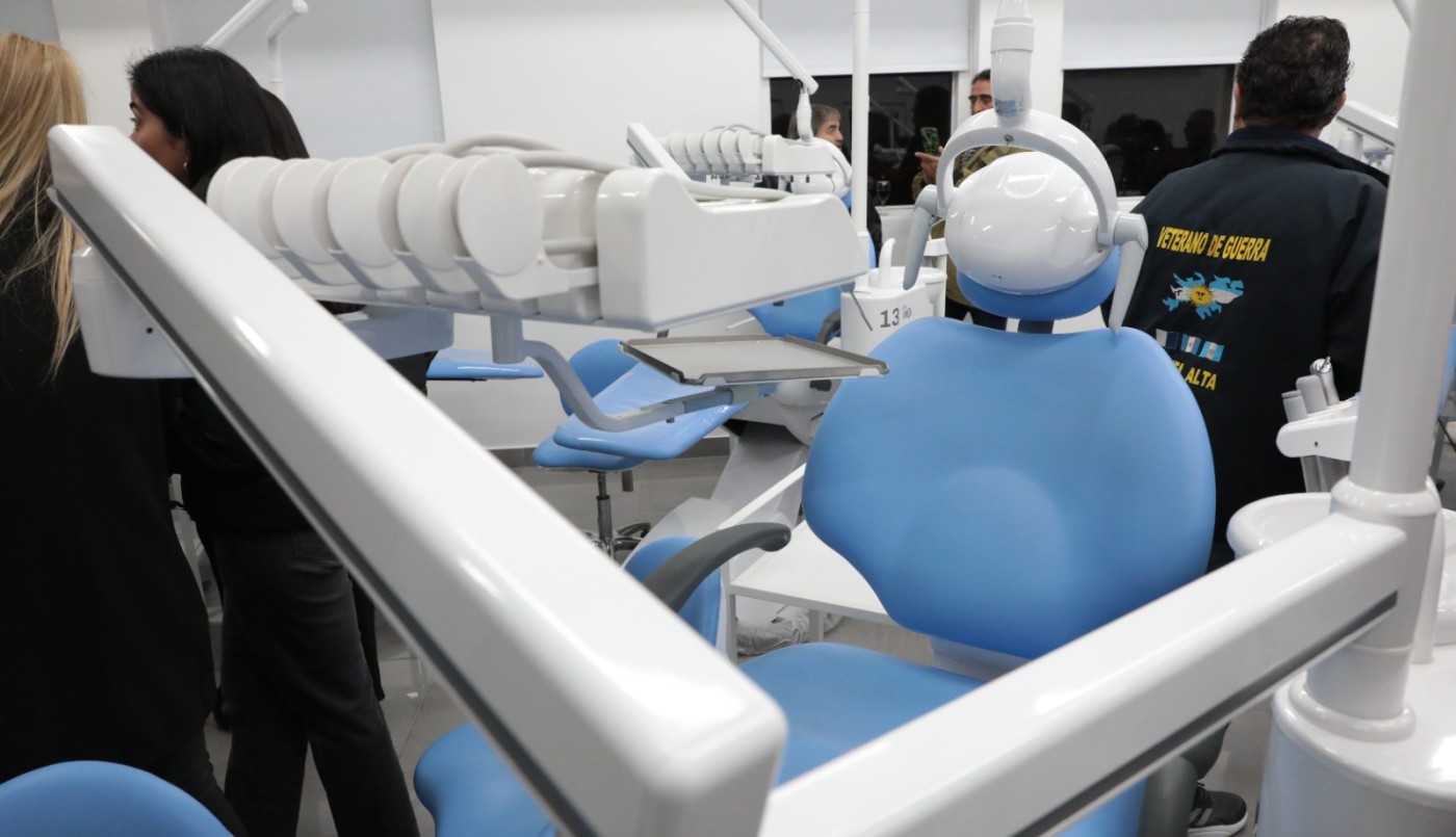 Inauguran la clínica para veteranos de Malvinas en el Hospital Odontológico de la UBA | Actualidad