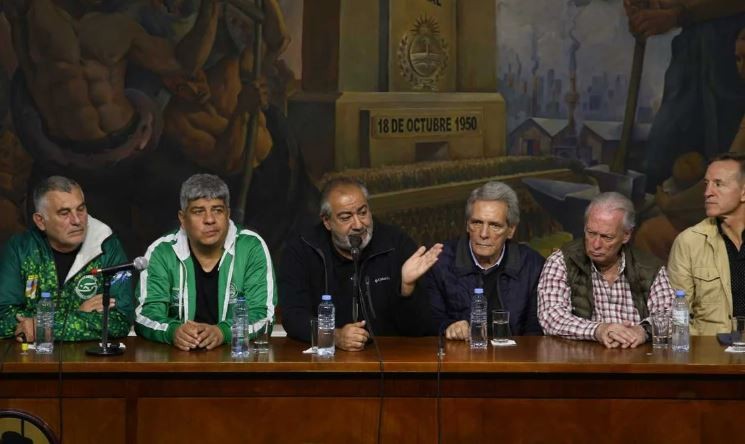 La CGT posterga un nuevo paro para habilitar un canal de diálogo con el Gobierno | Política y economía