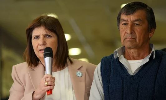"Acá hay gente que está callando y quiere la impunidad", dijo Bullrich tras la reunión con el papá de Loan | Política y economía