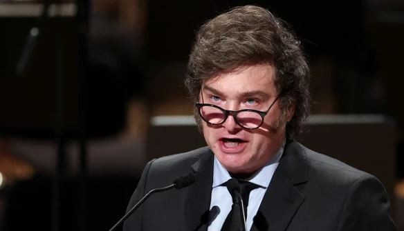 Milei denunció un intento de "desestabilizar" a su gobierno, cruzó duro a Kicillof y apuntó contra Massa | Política y economía