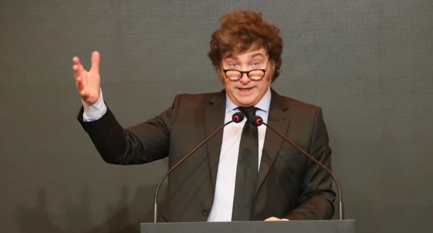 "Cero pánico": Milei minimizó la escalada del dólar, pero admitió que habrá "fluctuaciones" | Política y economía