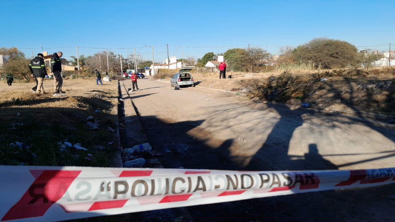 Encontraron muerta dentro de su auto a una chica de 21 años | Córdoba
